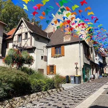 Comfort Safari Tent With Terrace On Nature In France Роскошный шатер